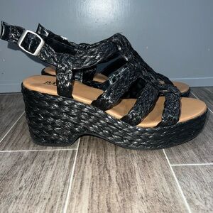 Black Chunky Woven Memory Foam Sandals